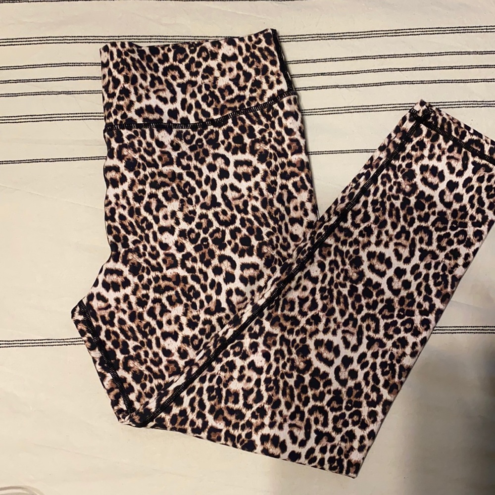 NWOT Zyia leopard print leggings.